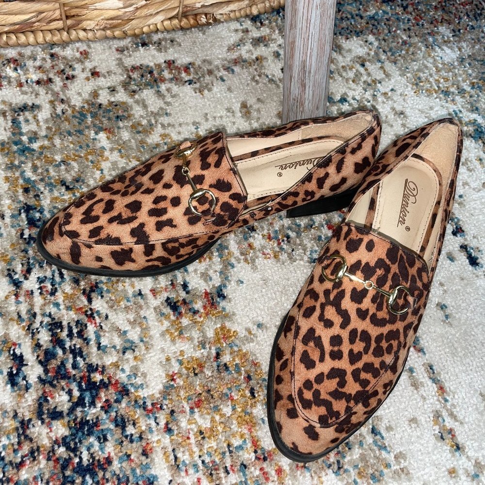 Dunion Leopard Print Loafers (7M)